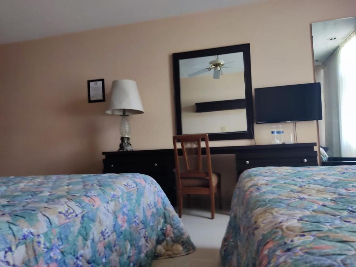 Hotel Mary Celaya Celaya  Εξωτερικό φωτογραφία